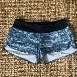 Lululemon Speed Short, 2.5” inseam sz 6 blue print